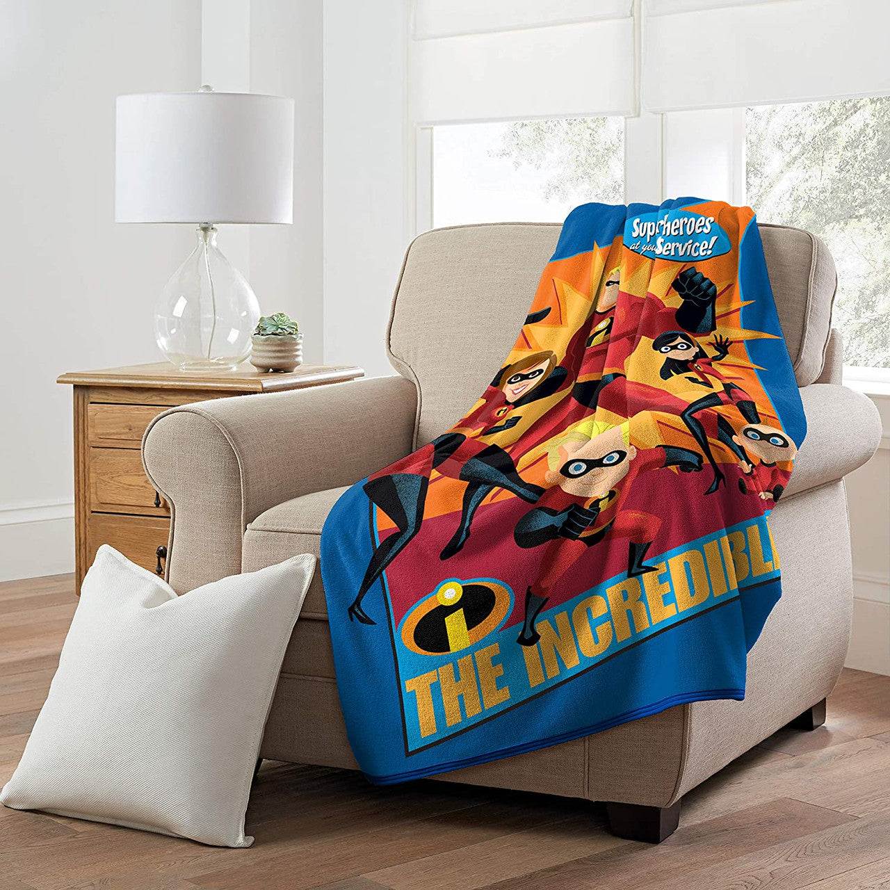Disney/Pixar Incredibles 2 "Family Heroes" Super Plush Throw