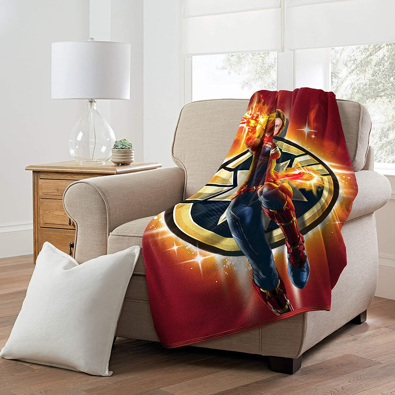 Marvel Captain Marvel "Supernatural Science" Super Plush Throw
