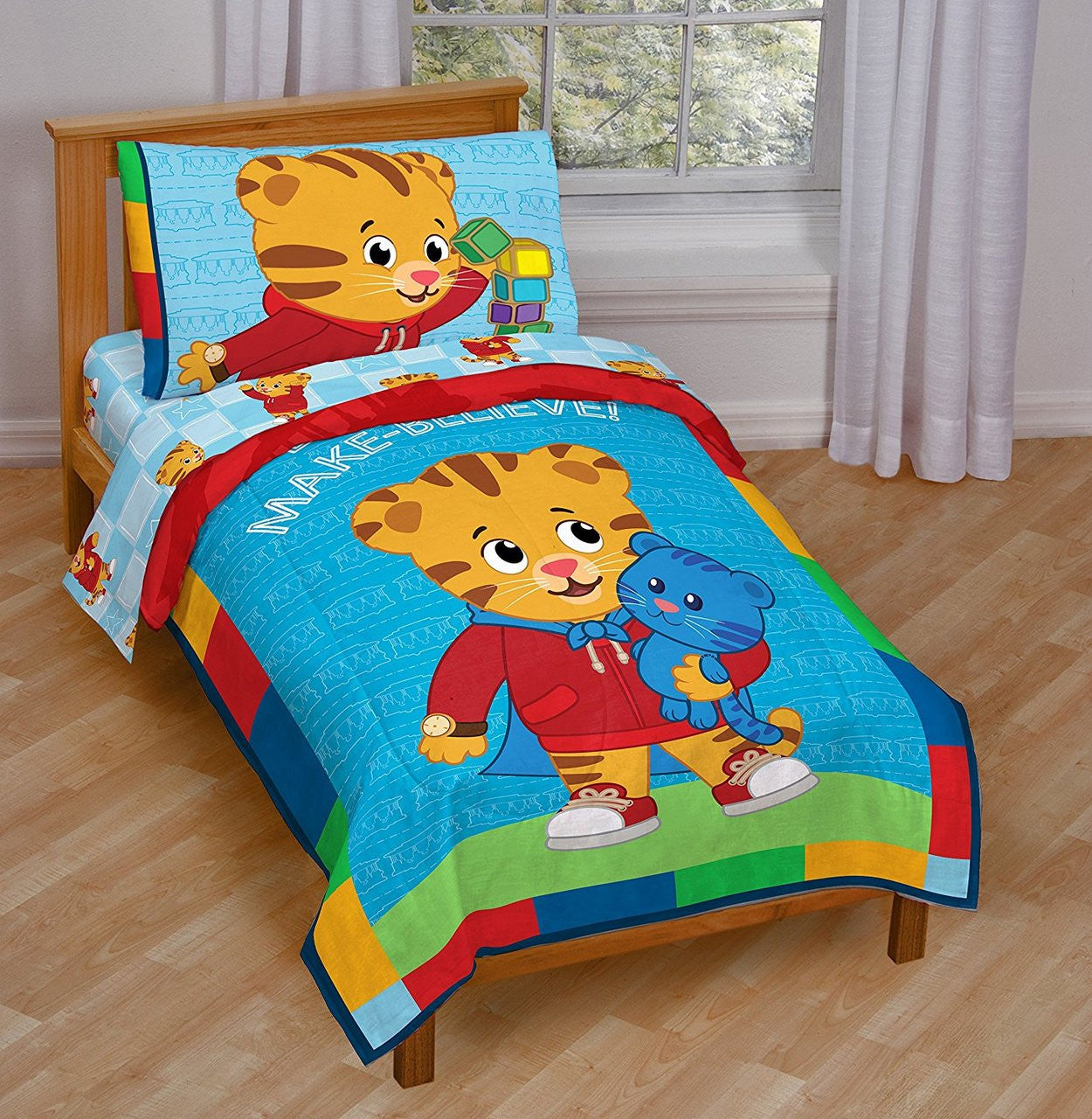 Daniel Tiger Bedding (Blue Toddler Bed)