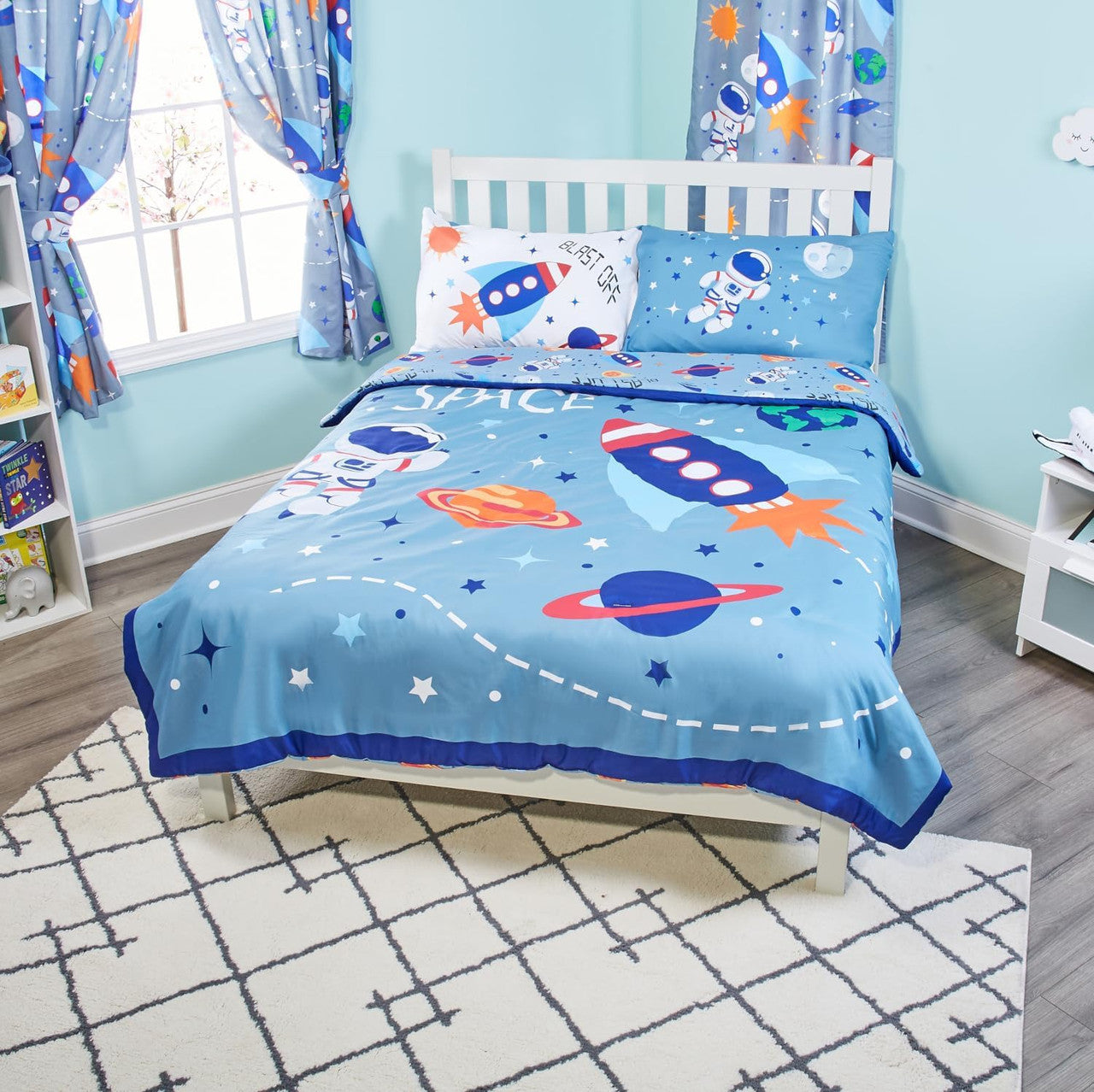Everyday Kids Outer Space Twin/Full Size Bed Comforter
