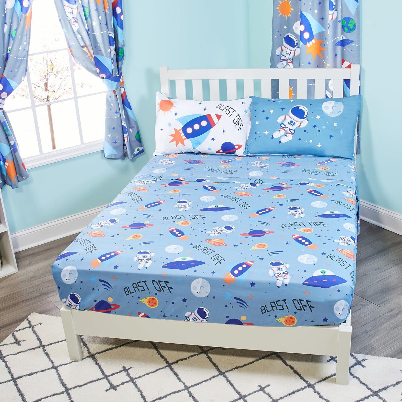 Everyday Kids Blast Off in Outer Space 4PC Full Size Bed Sheet Set