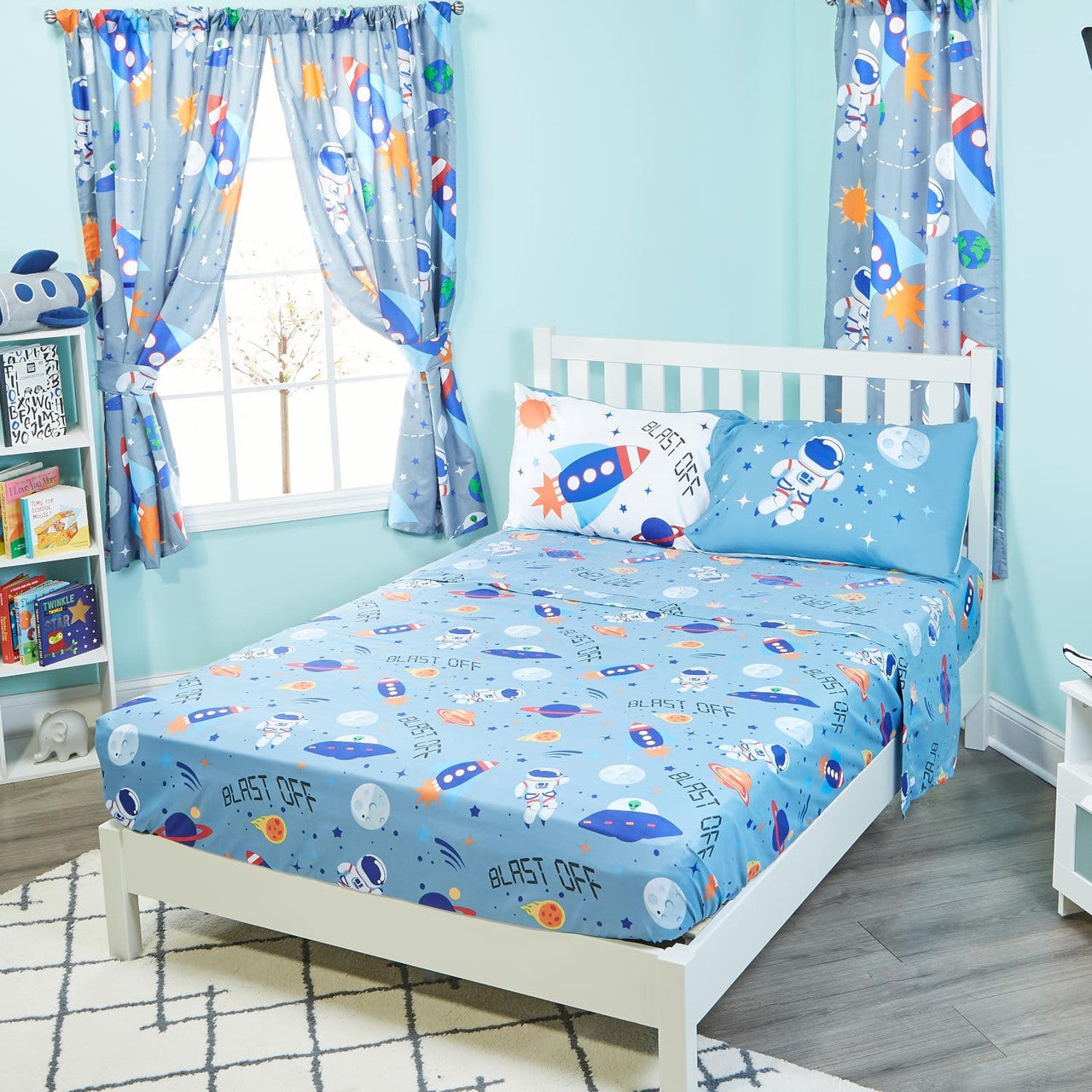 Everyday Kids Blast Off in Outer Space 4PC Full Size Bed Sheet Set