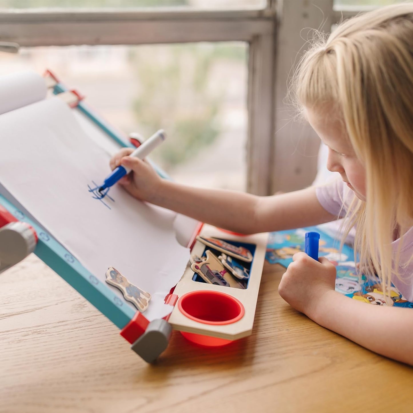 Melissa & Doug PAW Patrol Wooden Double-Sided Tabletop Art Center Easel, 33 Pieces, Art & Drawing Activity Toy for Kids Ages 3+