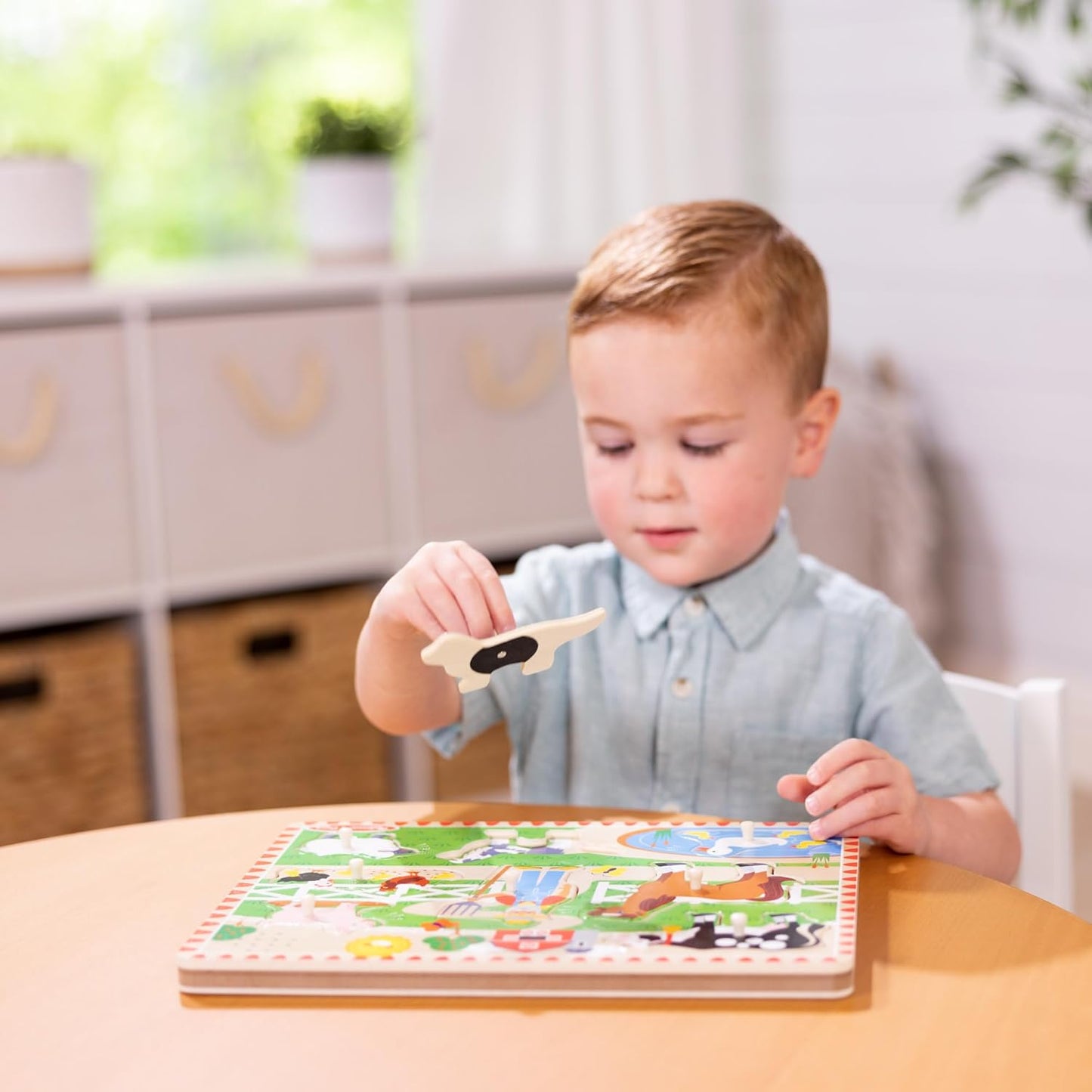 Melissa & Doug Old MacDonald’s Farm Song Puzzle, 8-Piece Wooden Peg Puzzle with Light-Activated Sounds, Musical Learning Toy for Toddlers Ages 2+