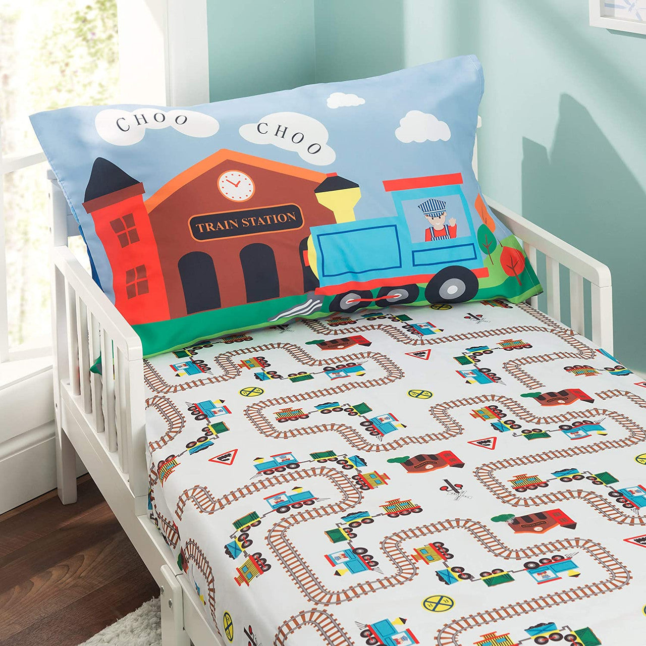 Everyday Kids 3-Piece Toddler Fitted Sheet, Flat Sheet and Pillowcase Set - Choo Choo Train