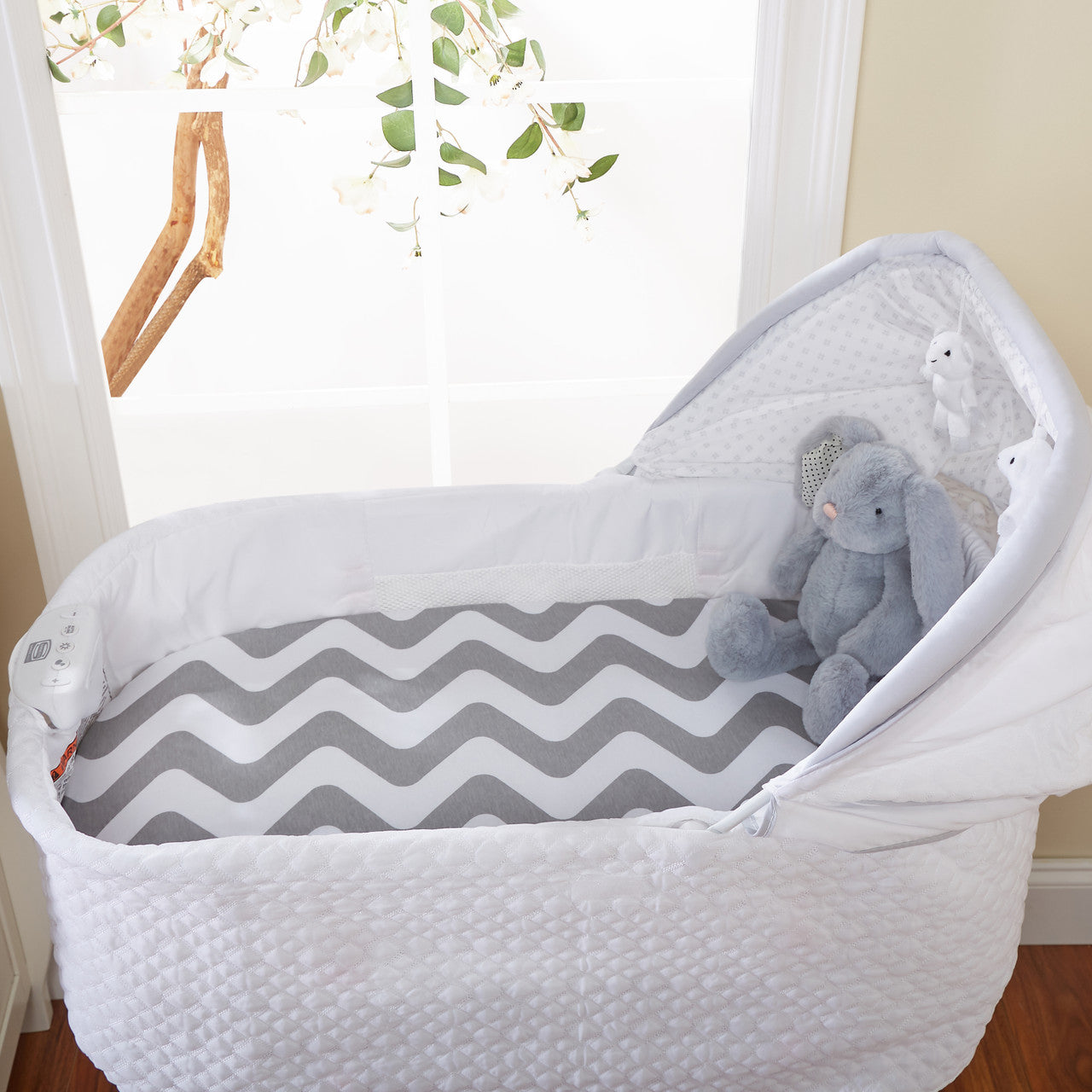 EVERYDAY KIDS 2 Pack Bassinet Sheet Set - Gray/White Chevron & Moon Stars