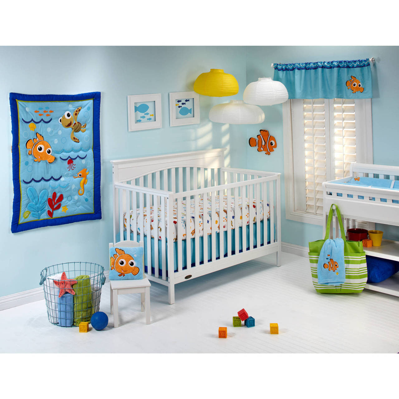 Disney Nemo Wavy Days 4 Piece Crib Bedding Set