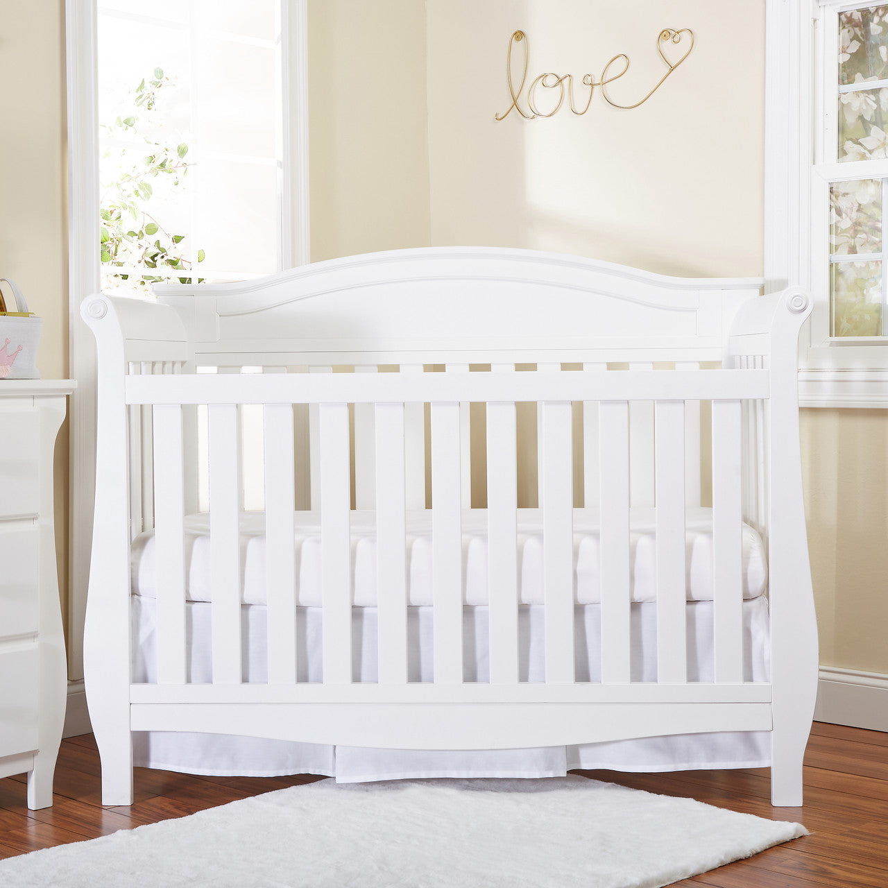 EVERYDAY KIDS White Pleated Crib Skirt