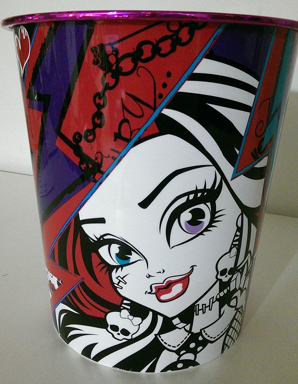 Monster High Plastic Trash Can