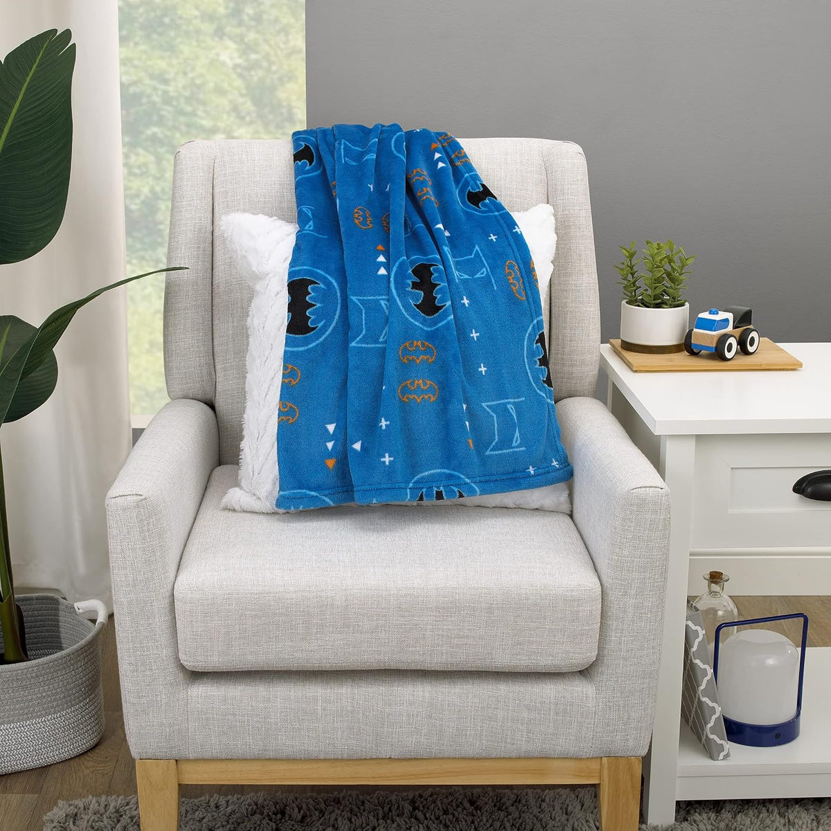 DC Comics Batman Plush Baby Blanket, Super Soft 30x36 Toddler & Stroller Blanket, Royal Blue, Black and Yellow