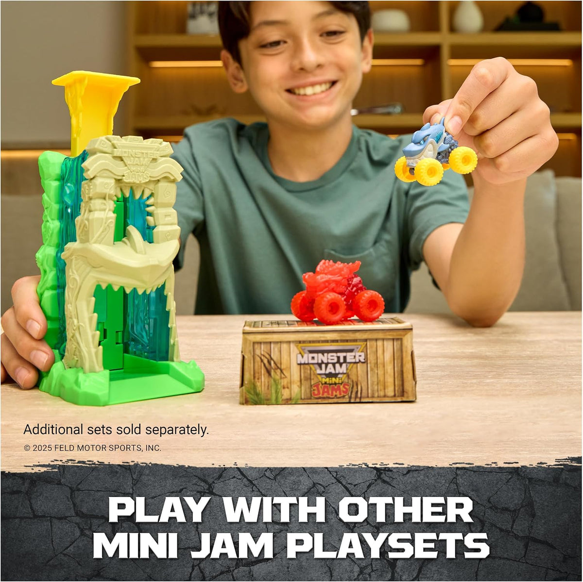 Monster Jam Mini Jams Cobra's Crazy Escape Motorized Playset with Exclusive Mini Trucks, Cobra Track Set for Kids Ages 3 and Up