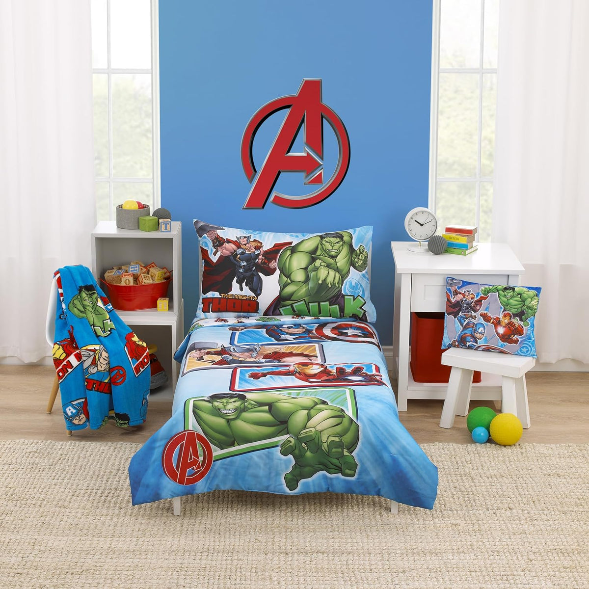 Marvel Avengers 4-Piece Toddler Bedding Set, Hulk, Iron Man, Captain America & Thor Comforter, Fitted Bottom S