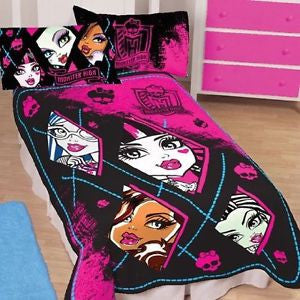 Monster High Plush Blanket