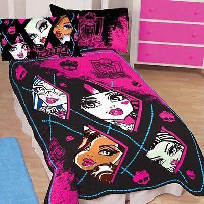 Monster High Plush Blanket