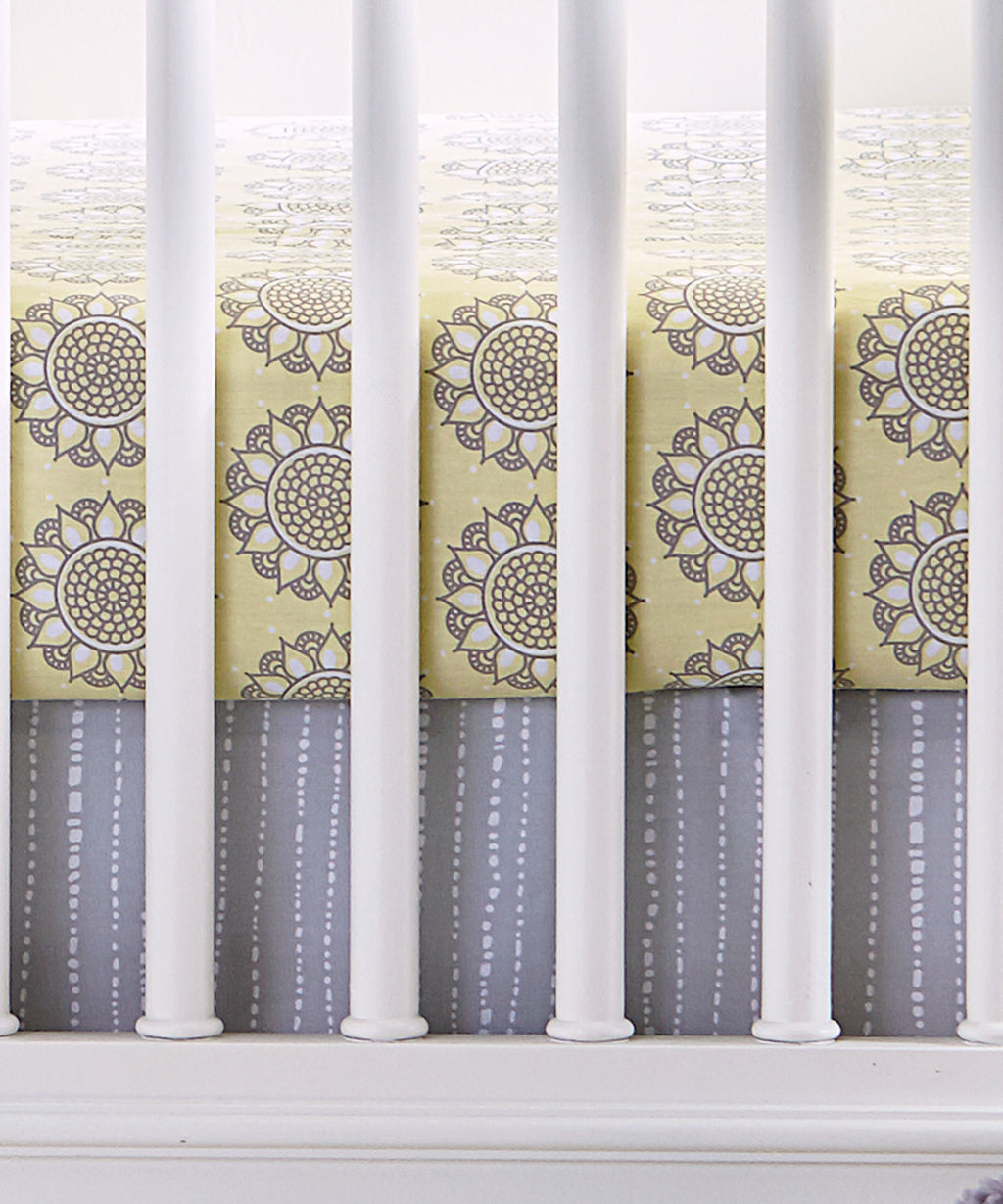 Wendy Bellissimo??ñ?? Mix & Match Gracie Fitted Crib Sheet in Yellow