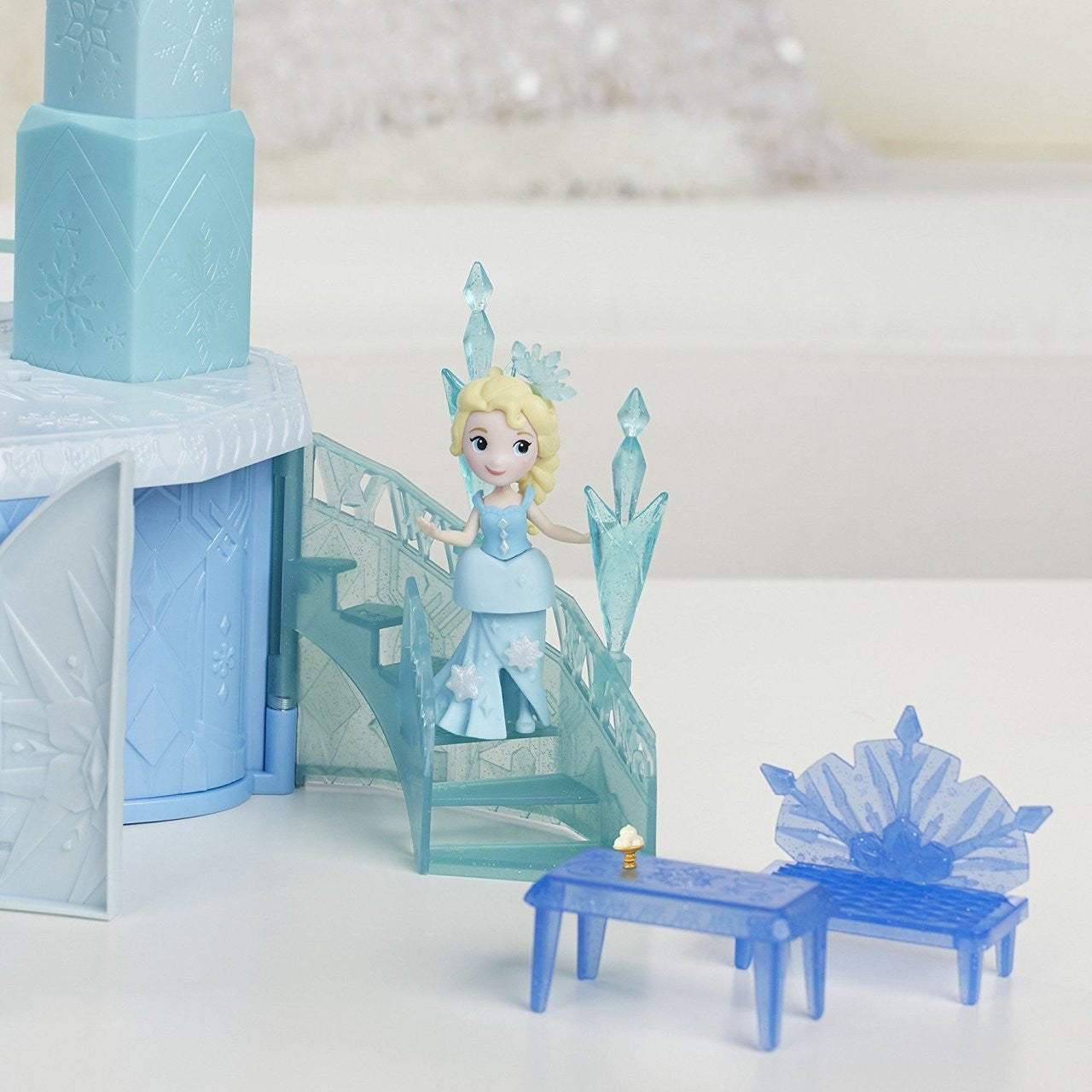 Disney Frozen Little Kingdom: Elsa's Magical Rising Castle