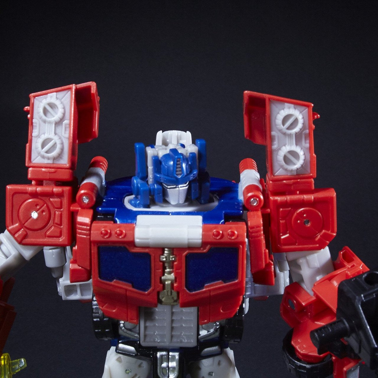 Transformer Titans Return Voyager Class Optimus Prime and Diac