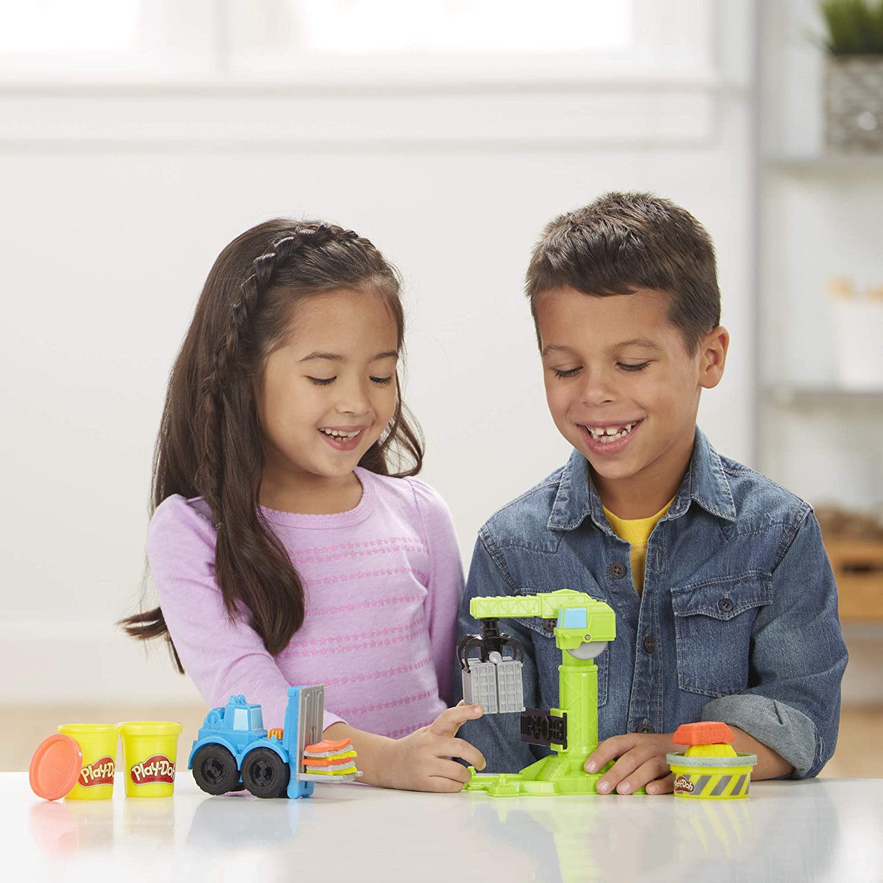 Play-Doh Wheels Crane and Forklift Construction Toys with Non-Toxic Cement Buildin' Compound Plus 2 Additional Colors