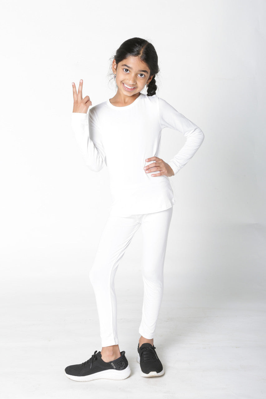 EVERYDAY KIDS Girls white Thermal Top and Bottom Underwear Set