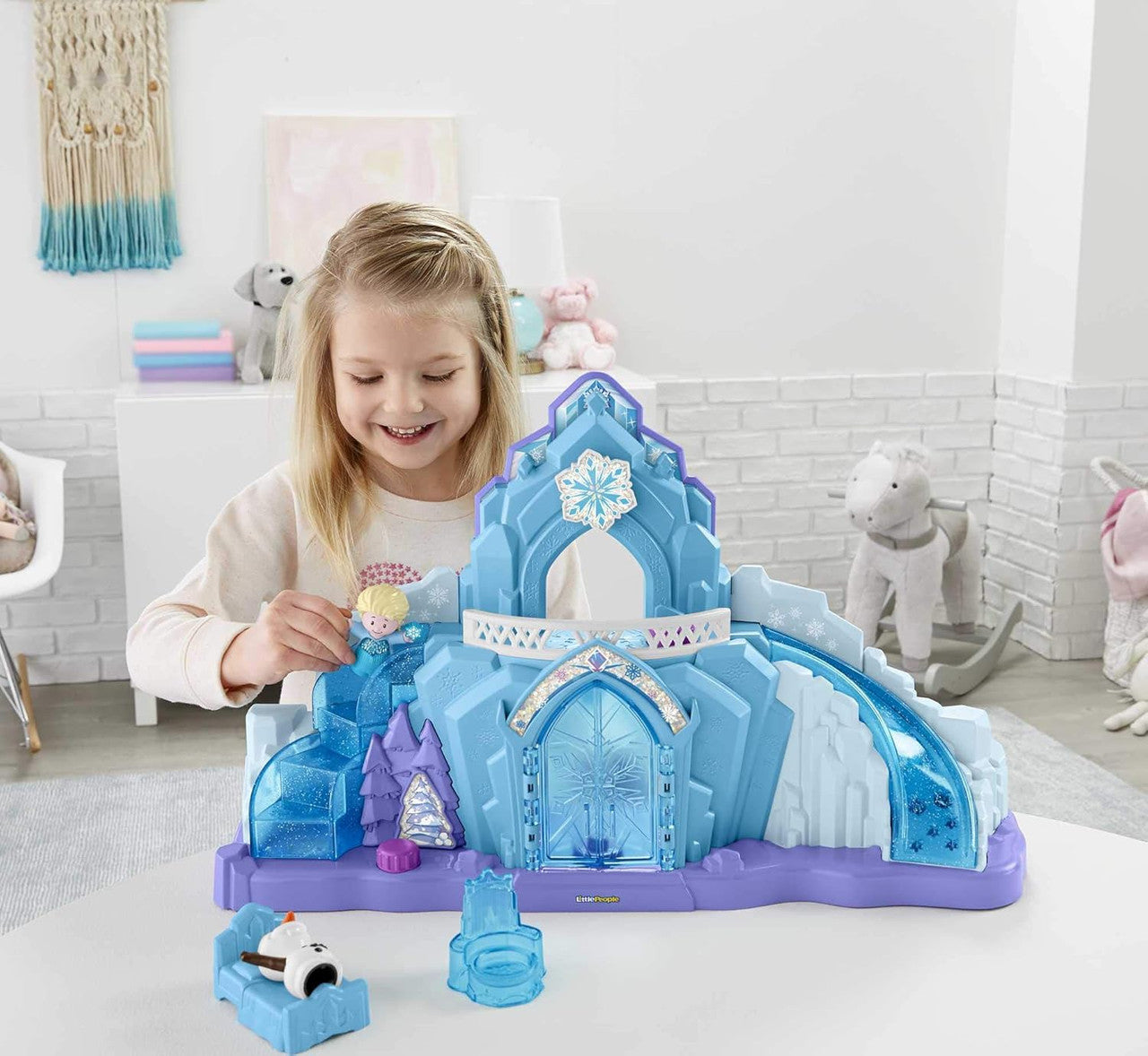 Fisher-Price Little People Toddler Playset Disney Frozen Elsa’s Ice Palace Musical Toy