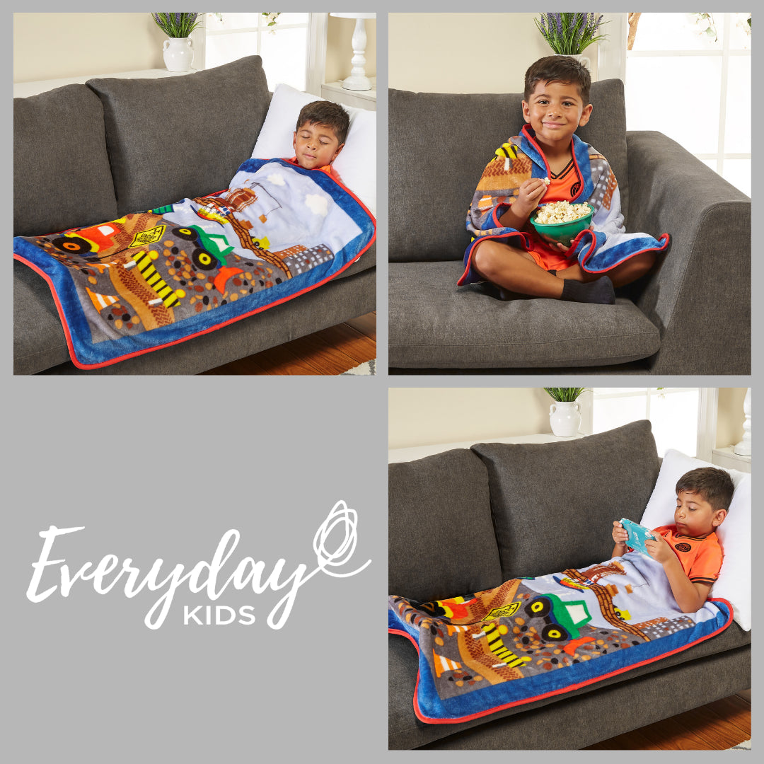 EVERYDAY KIDS Toddler Throw Blanket - Under Construction