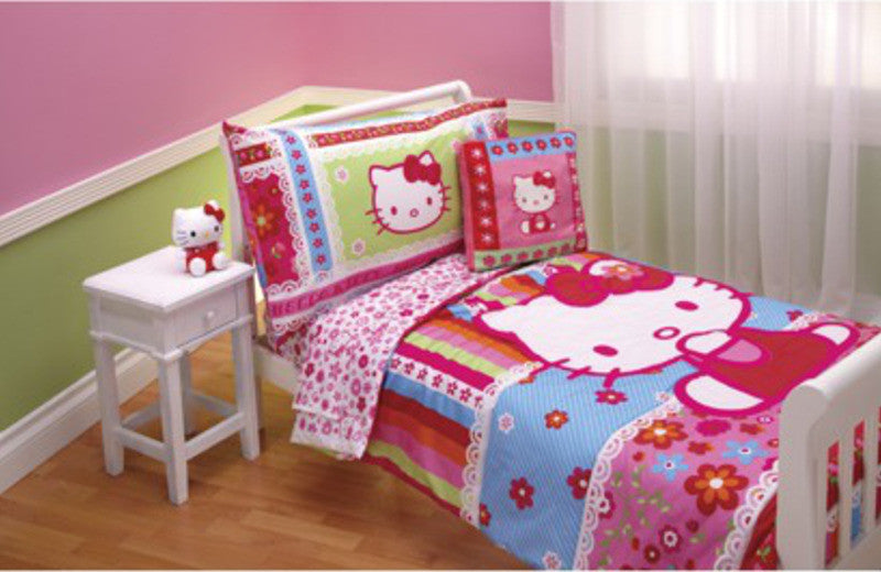 Hello Kitty 4pc Toddler Bedding Set