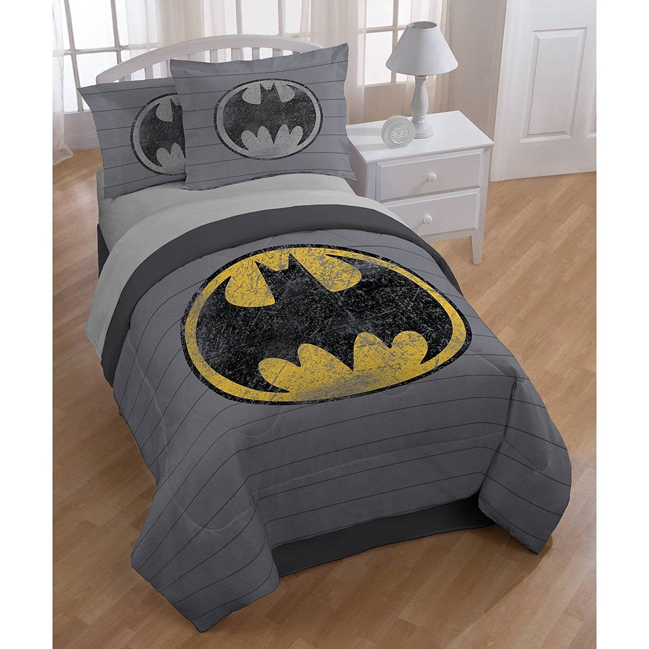 Batman Full/ Queen Size Comforter and Sham Set