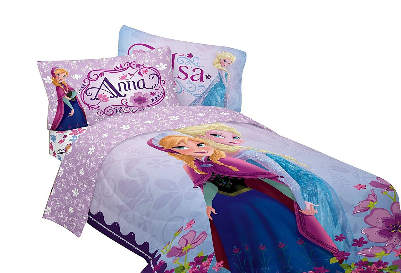 Disney Frozen 'Celebrate Love' Full Size Comforter